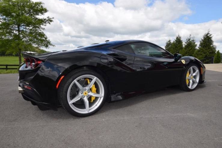 Used 2022 Ferrari F8 Tributo image 10