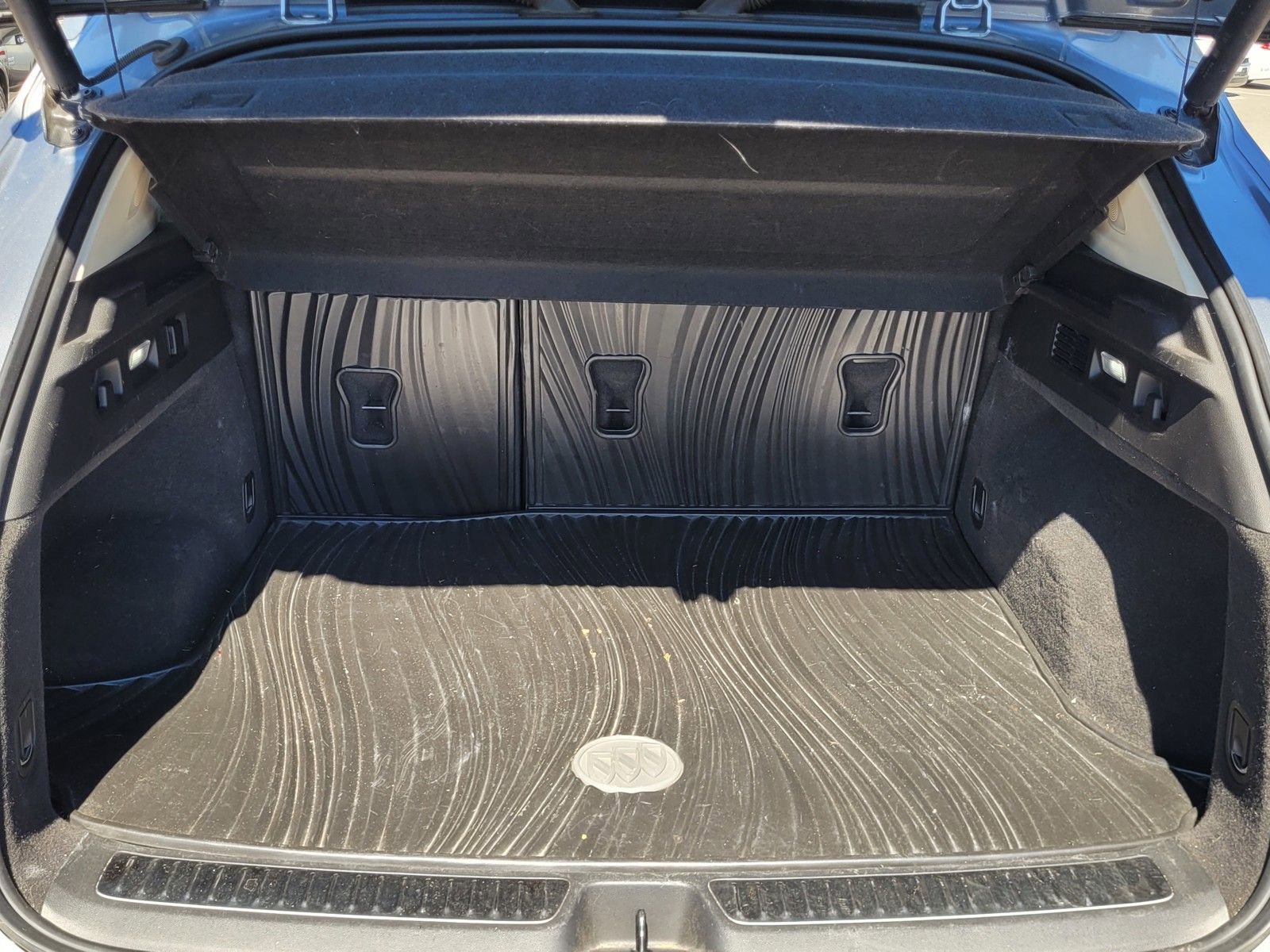 Used 2021 Buick Envision Essence w/ Sport Touring Package image 33