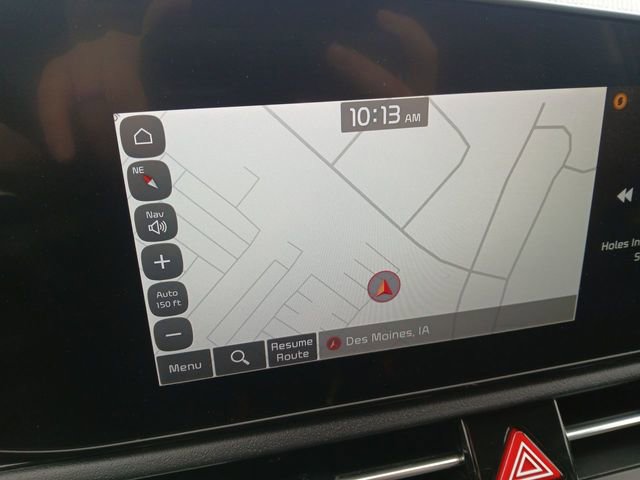 Certified 2023 Kia Niro SX image 18