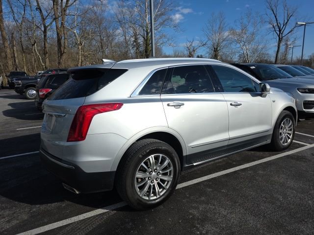 Used 2017 Cadillac XT5 Luxury w/ Driver Awareness Package image 18