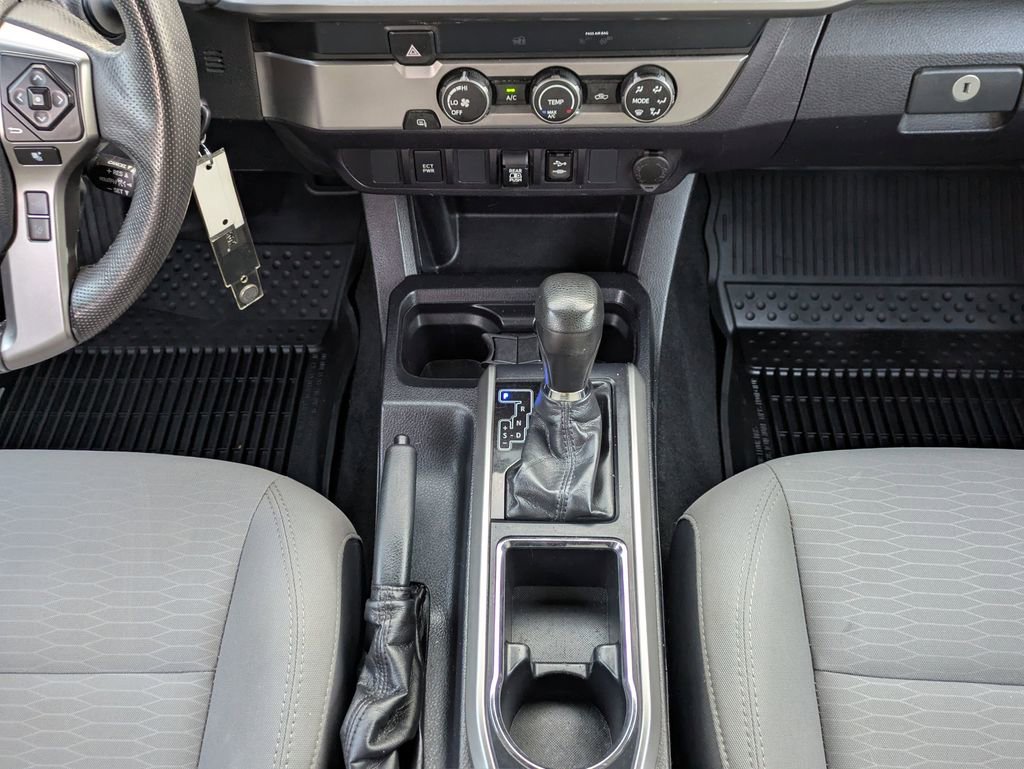 Used 2019 Toyota Tacoma SR5 RWD image 19