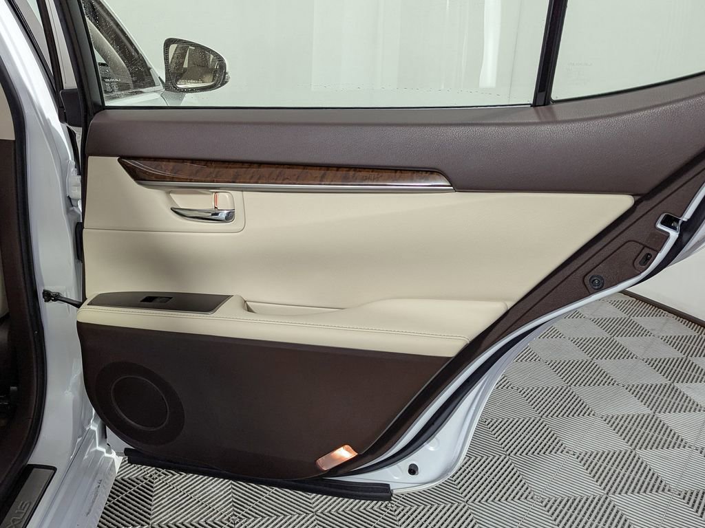 Used 2017 Lexus ES 350 w/ Premium Package image 40