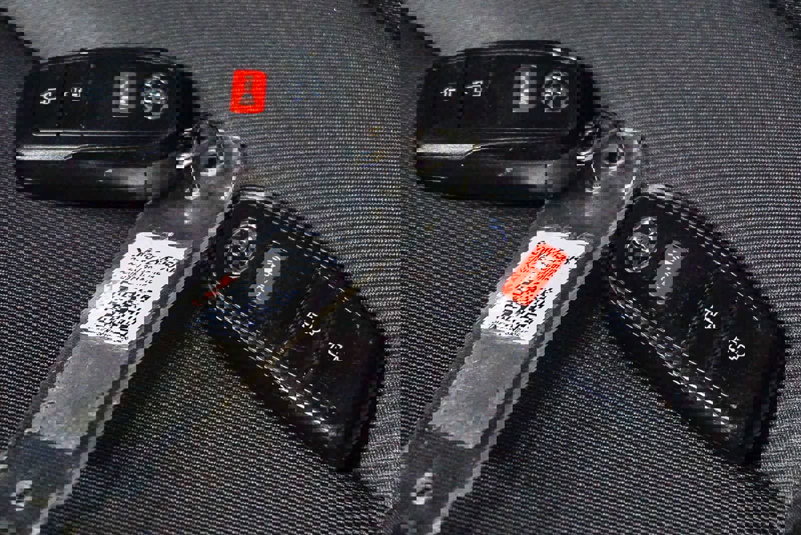 Certified 2025 Toyota Tacoma SR5 image 31