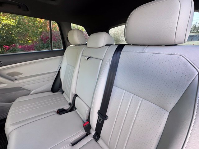 Used 2022 Volkswagen Tiguan SE R-Line AWD/4WD image 11