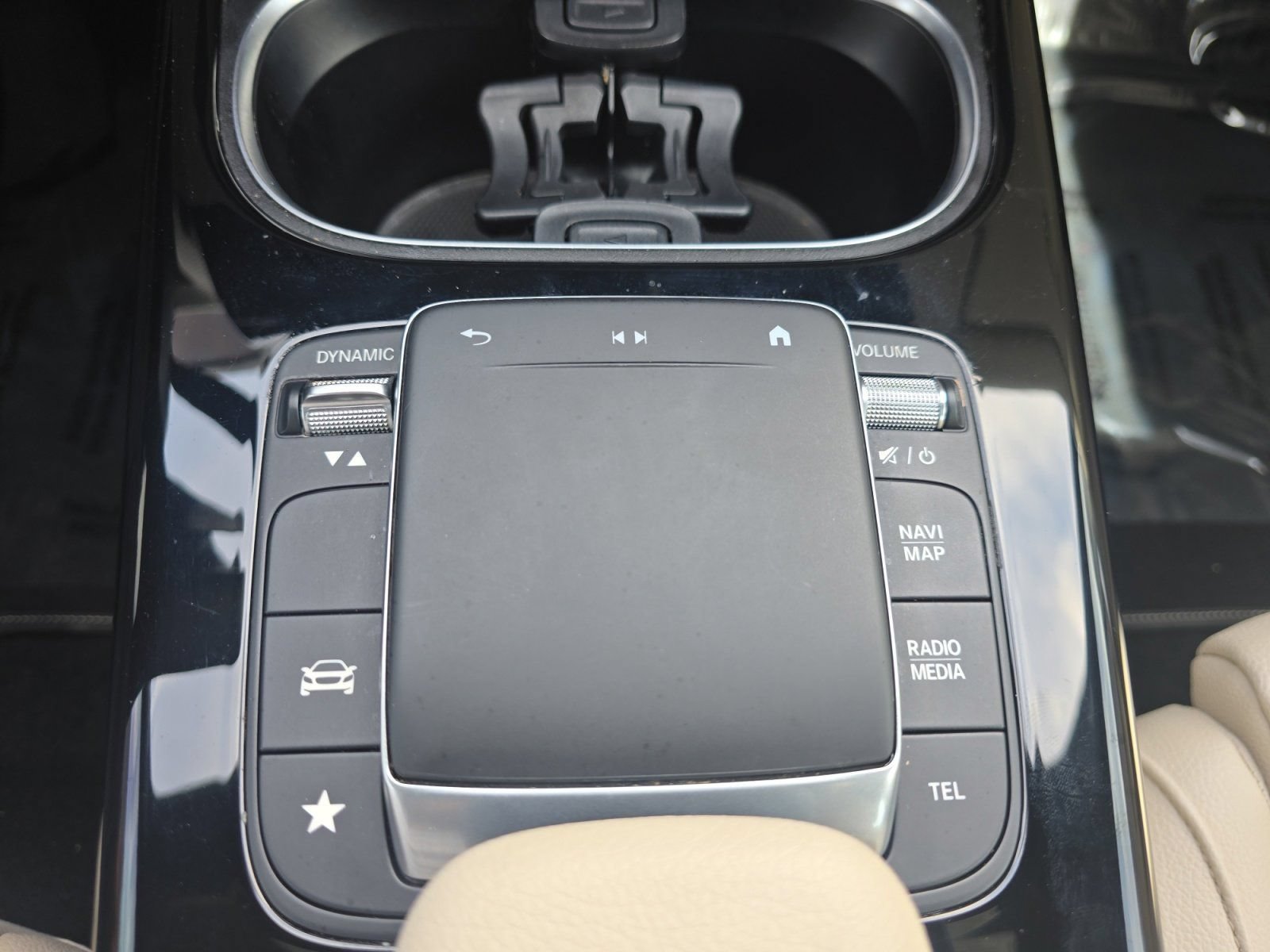 Used 2022 Mercedes-Benz CLA 250 image 16