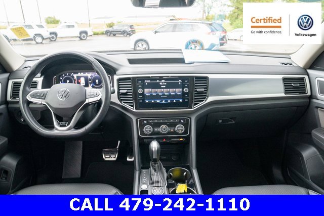 Certified 2022 Volkswagen Atlas SEL R-Line image 29
