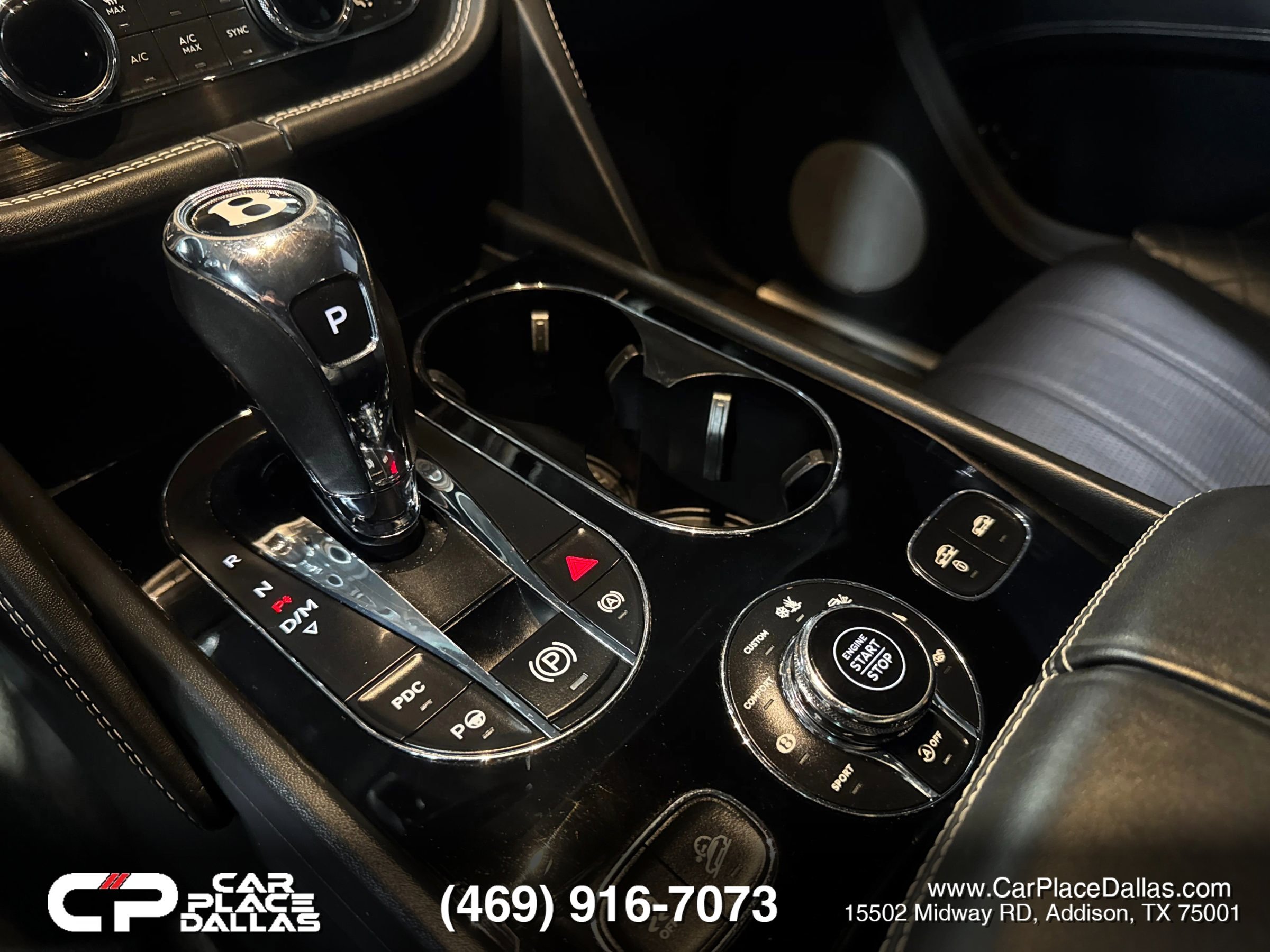 Used 2017 Bentley Bentayga AWD/4WD image 33