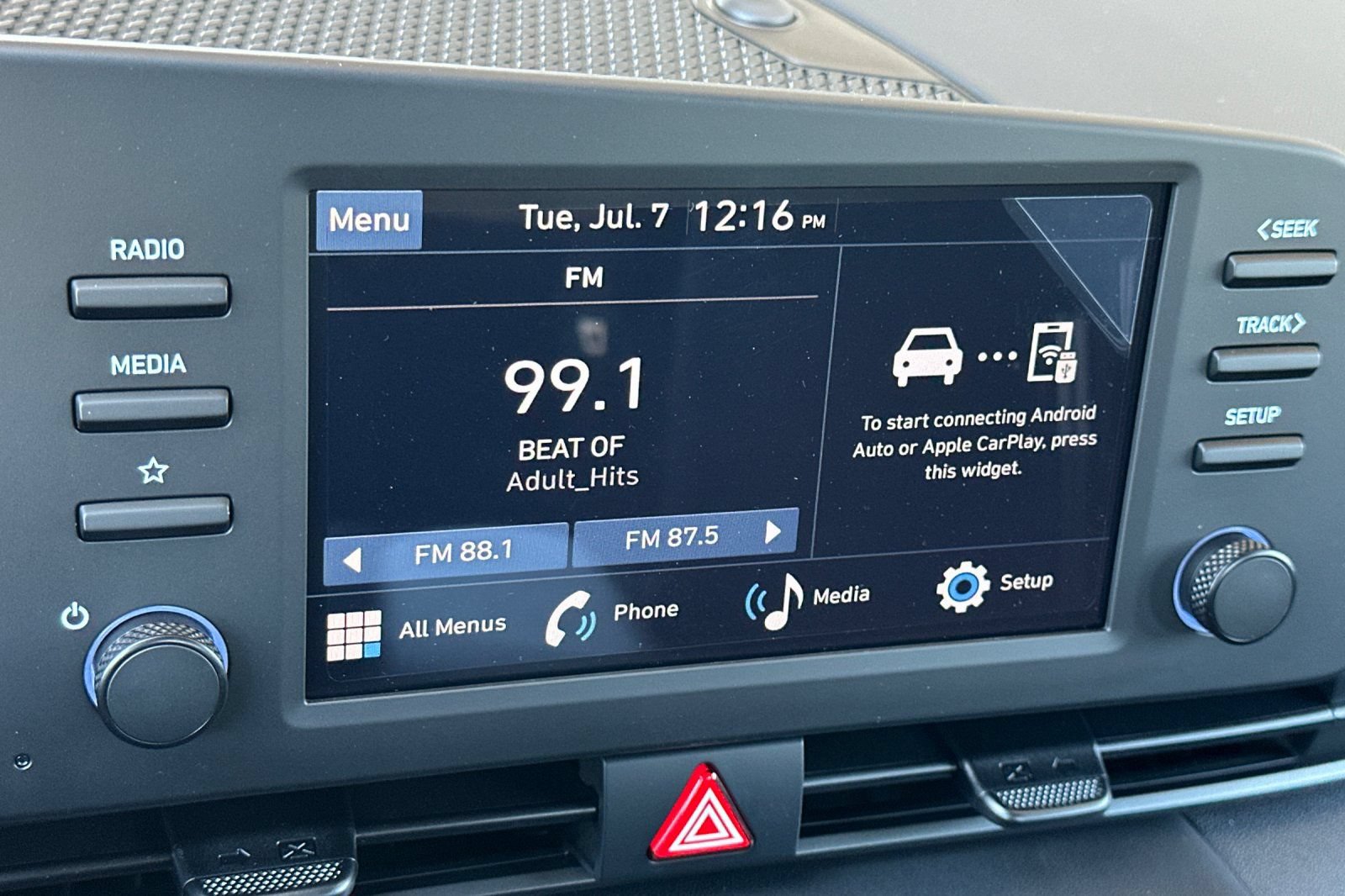 New 2026 Hyundai Elantra Sport FWD image 16