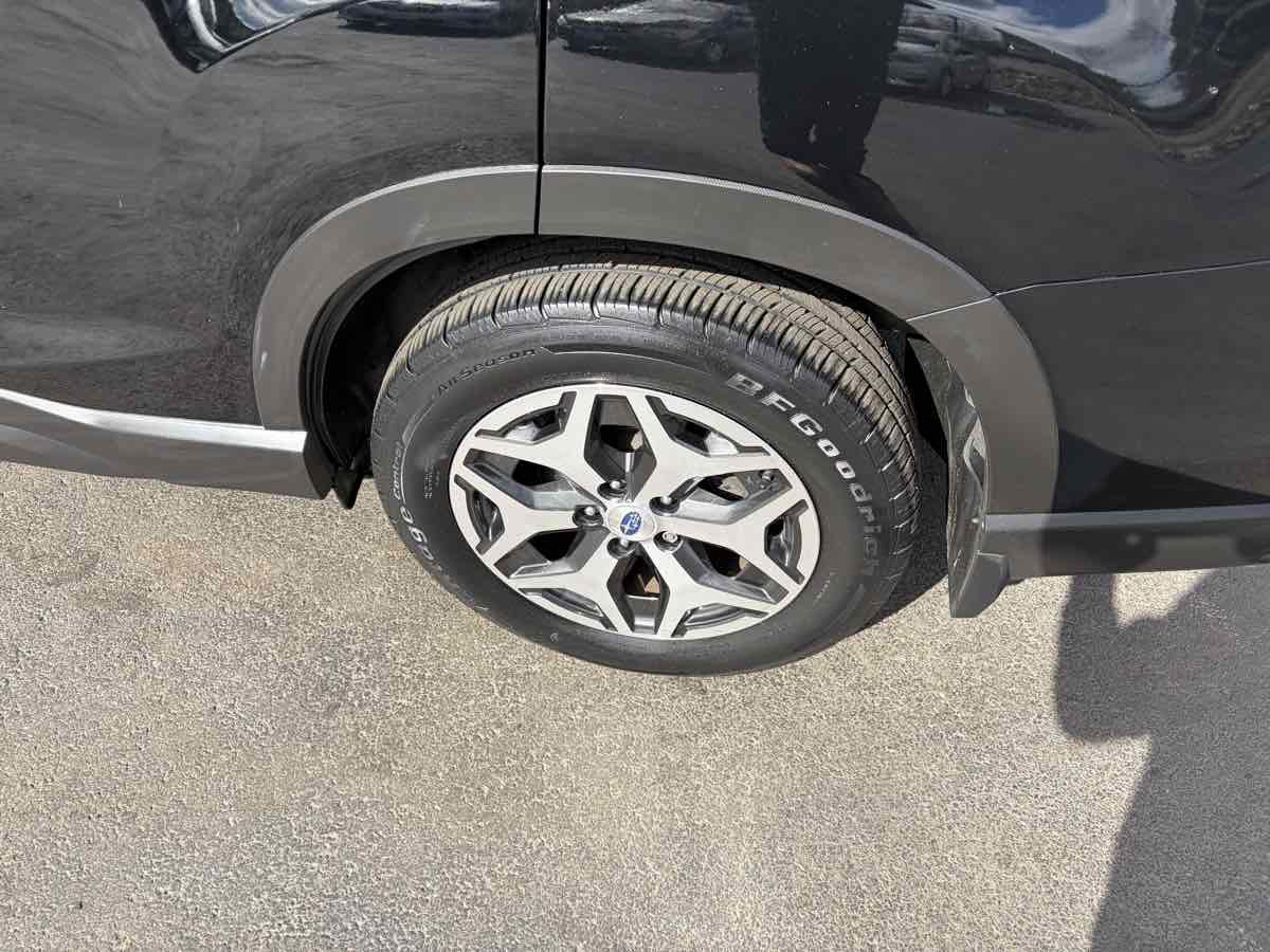 Used 2019 Subaru Forester Premium AWD/4WD image 34