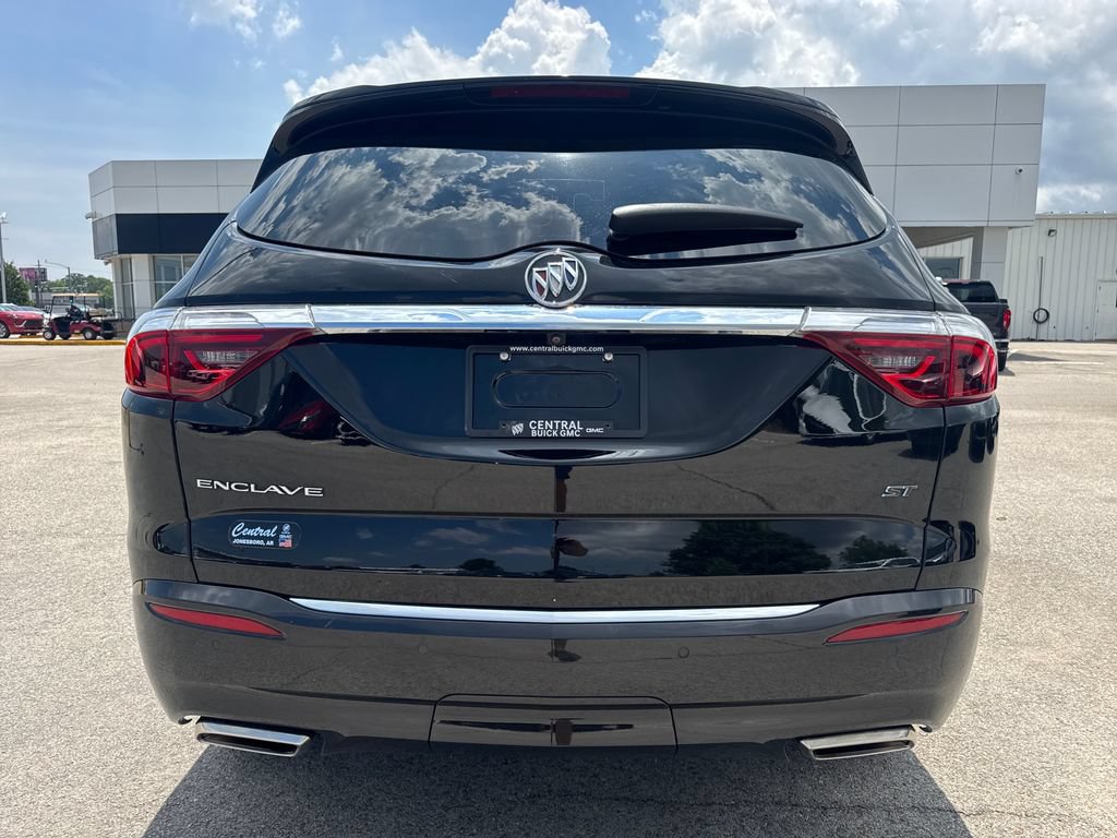 Used 2023 Buick Enclave Essence w/ Experience Buick Package FWD image 5
