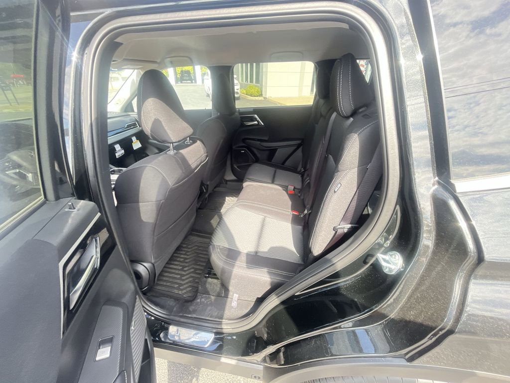 New 2025 Mitsubishi Outlander ES image 22
