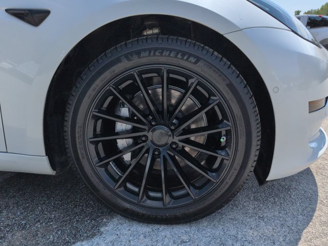 Used 2022 Tesla Model 3 Long Range AWD/4WD image 12