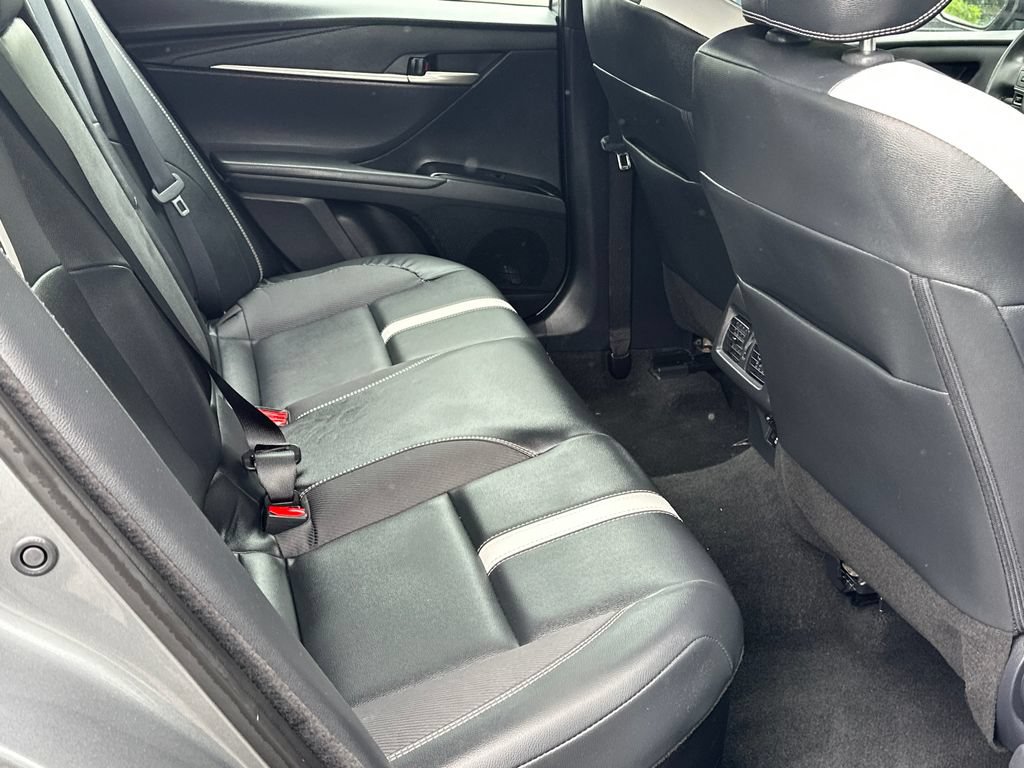 Used 2025 Toyota Camry SE FWD image 8