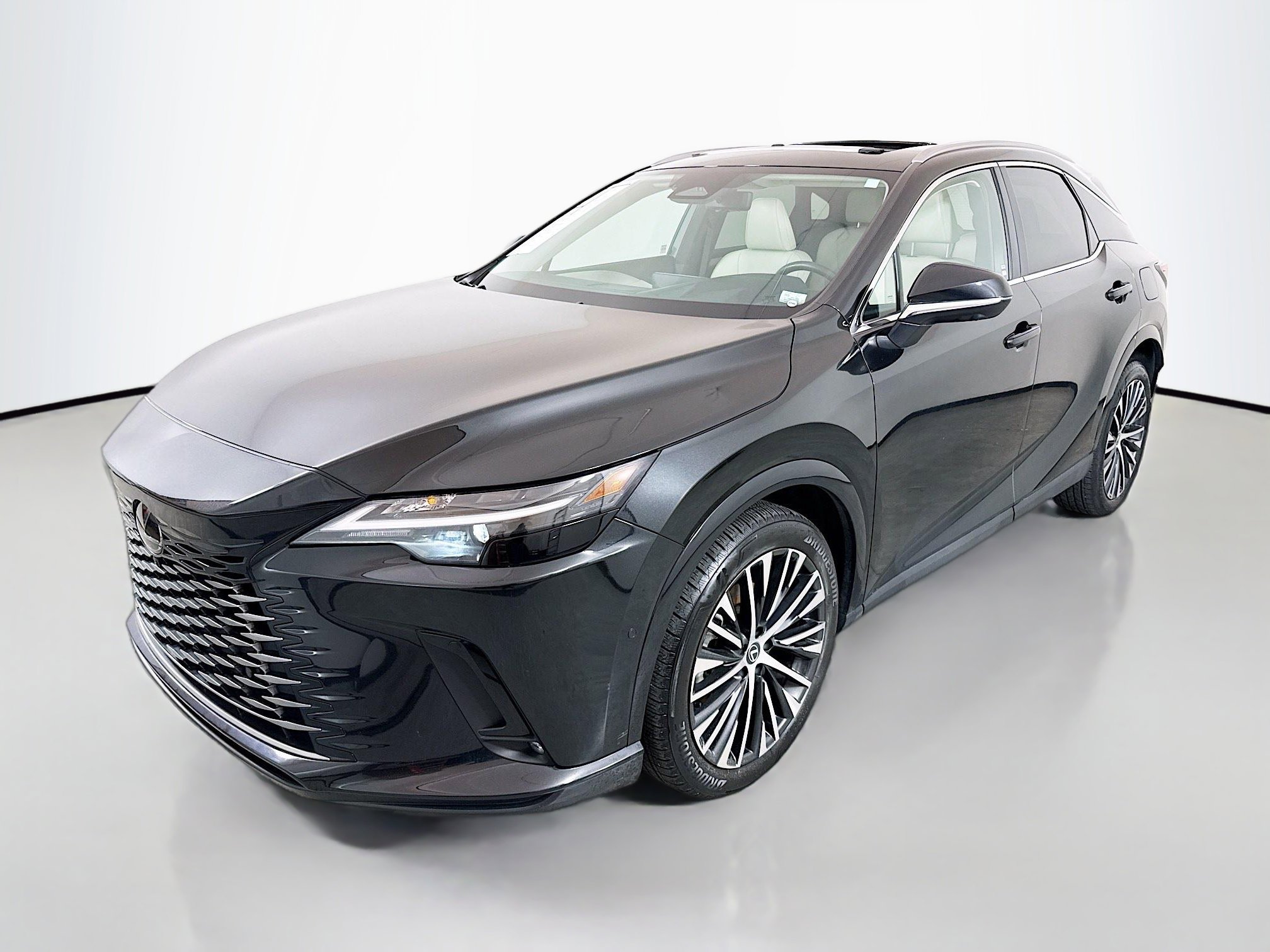 Used 2024 Lexus RX 350 Premium Plus w/ Convenience Package AWD/4WD image 3