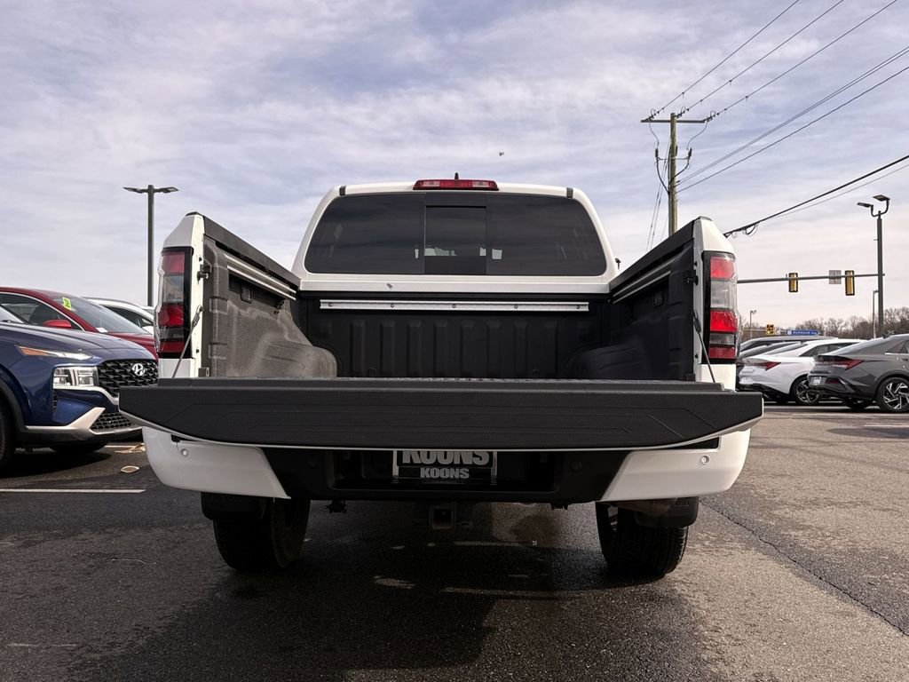 Used 2025 Nissan Frontier SV w/ SV Convenience Package image 24