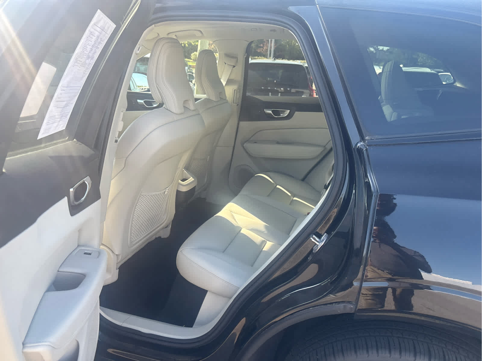 Used 2024 Volvo XC60 B5 Core w/ Climate Package AWD/4WD image 34