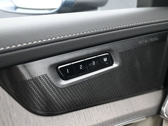 New 2026 Volvo XC90 B6 Ultra w/ Protection Package image 30