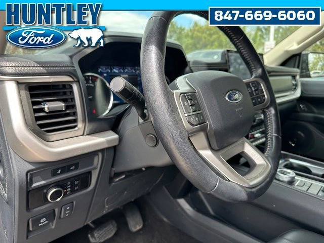 Used 2023 Ford Expedition XLT AWD/4WD image 24