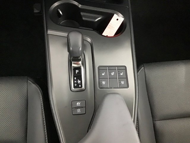 Used 2025 Lexus UX 300h AWD image 12