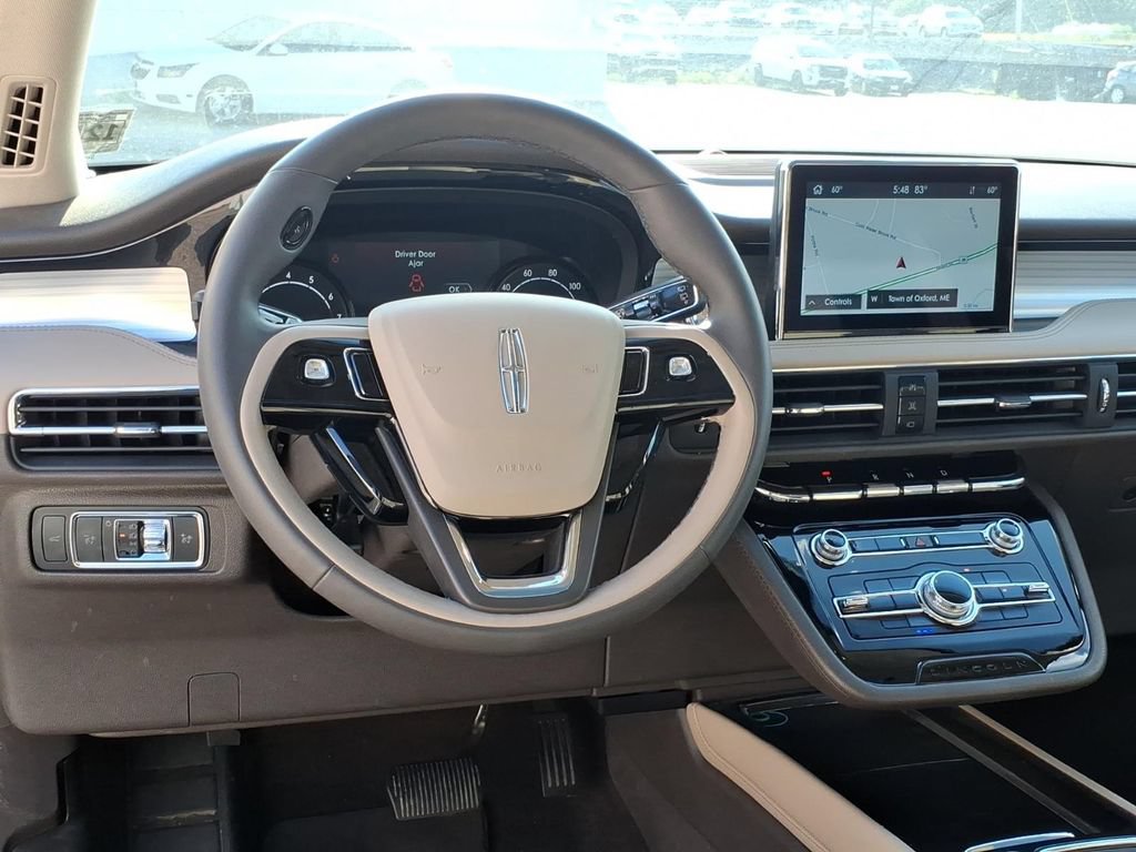 Used 2022 Lincoln Corsair AWD w/ Premium Package image 15