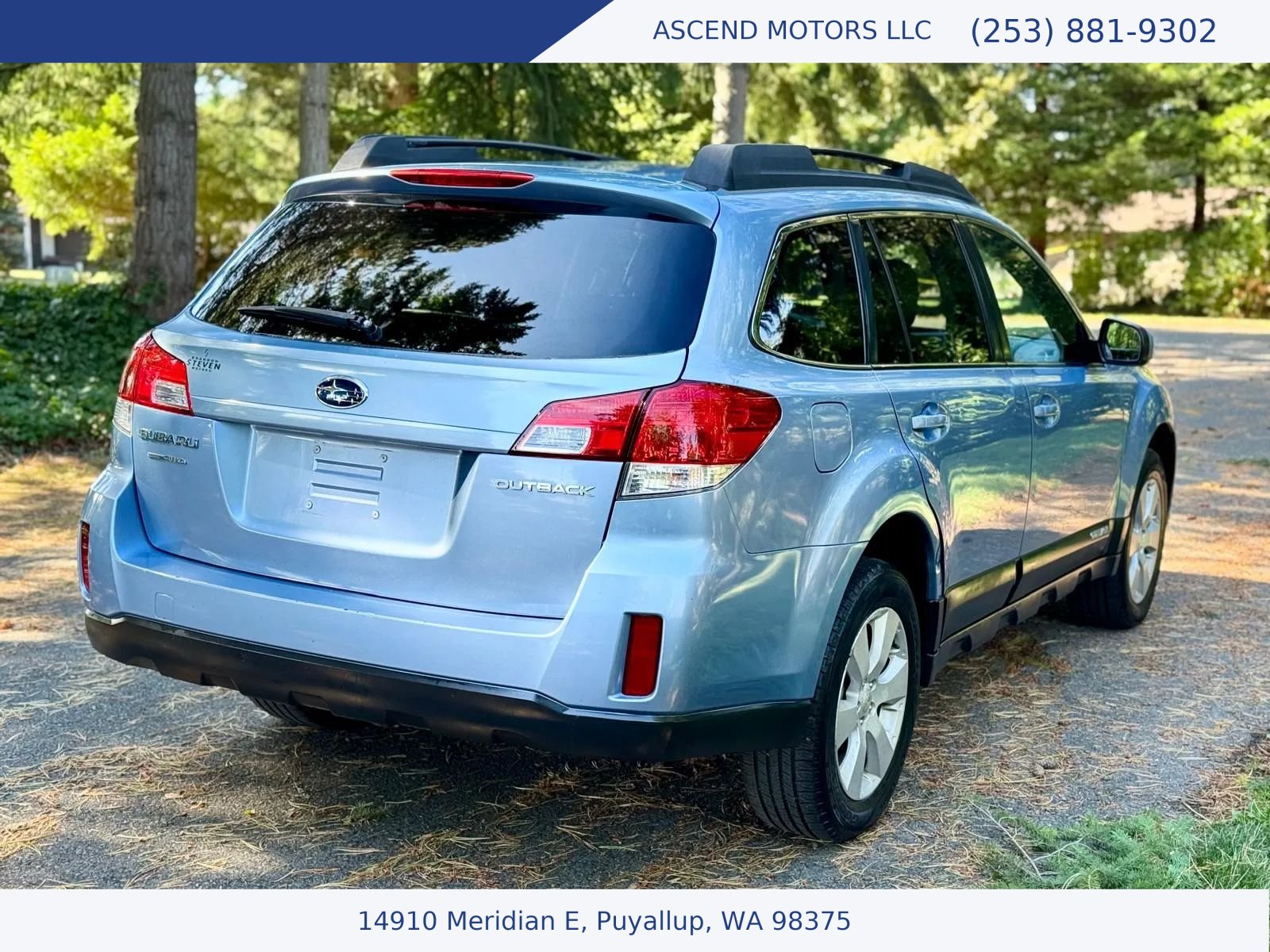 Used 2010 Subaru Outback 2.5i Limited AWD/4WD image 5