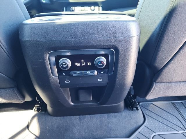 Used 2024 Chevrolet Suburban Premier w/ Premium Package image 23