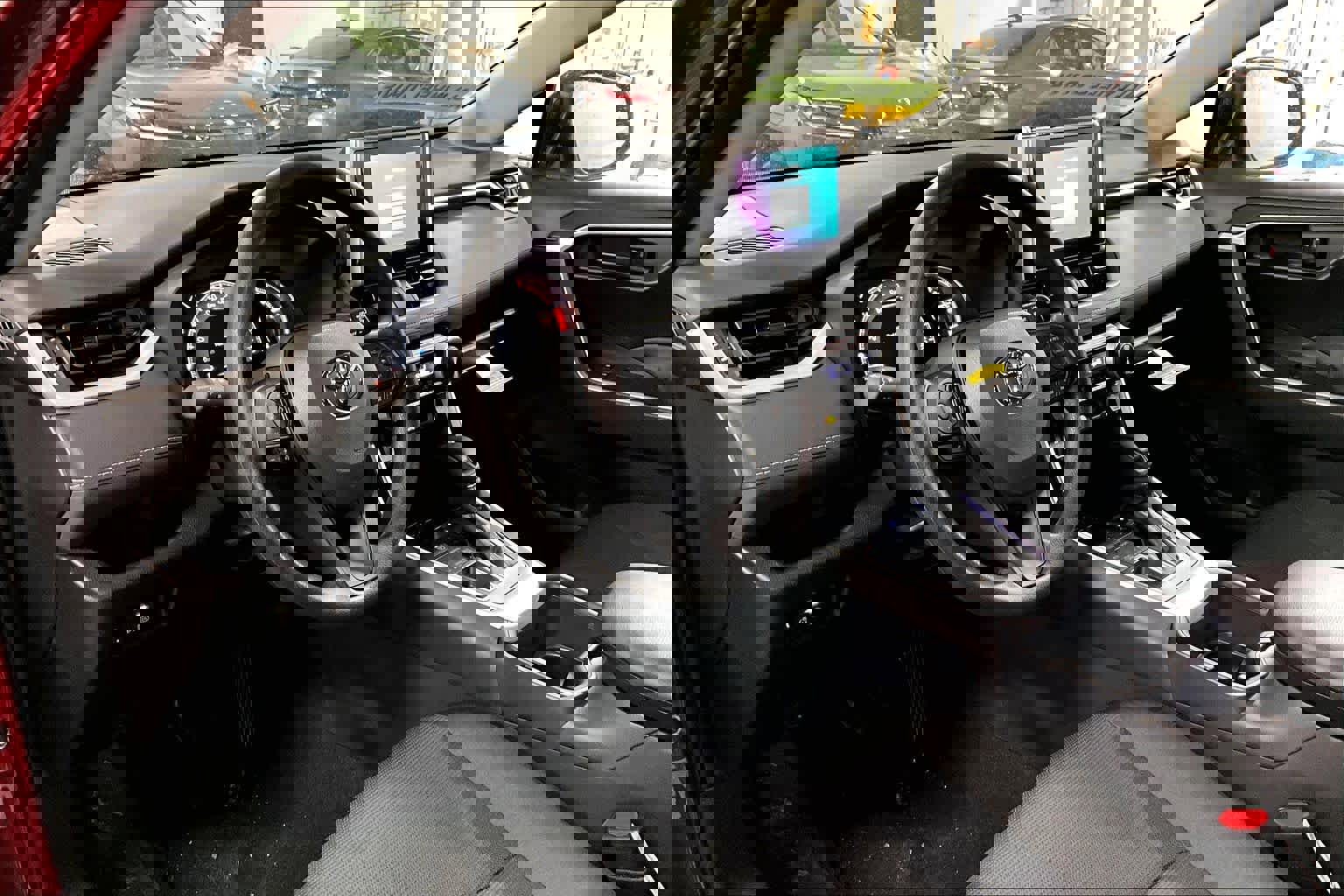 New 2025 Toyota RAV4 LE image 8