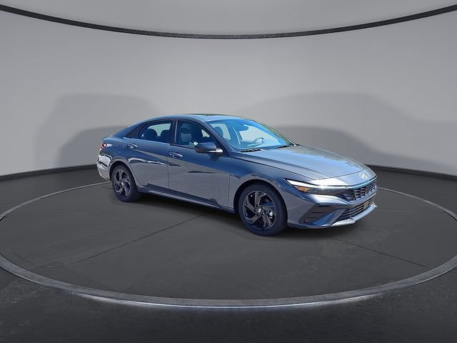 New 2026 Hyundai Elantra SEL Sport Premium FWD image 2