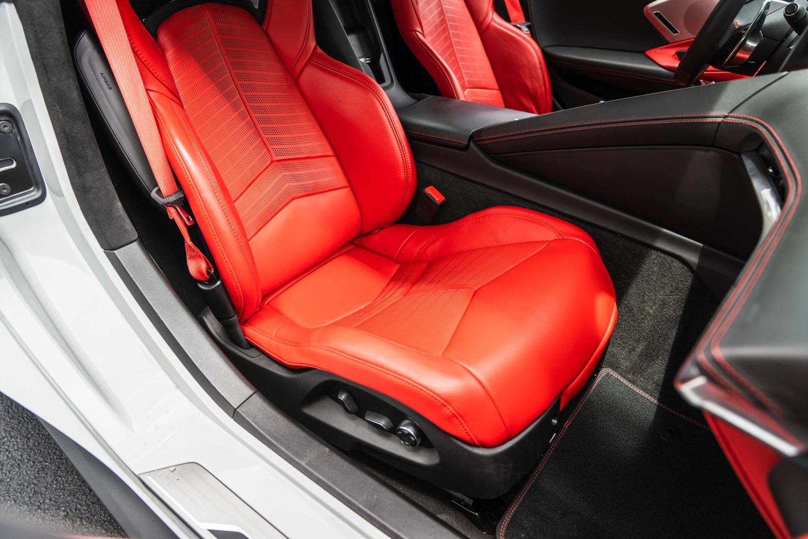 Used 2023 Chevrolet Corvette Stingray Premium Conv w/ Z51 Performance Package RWD image 25