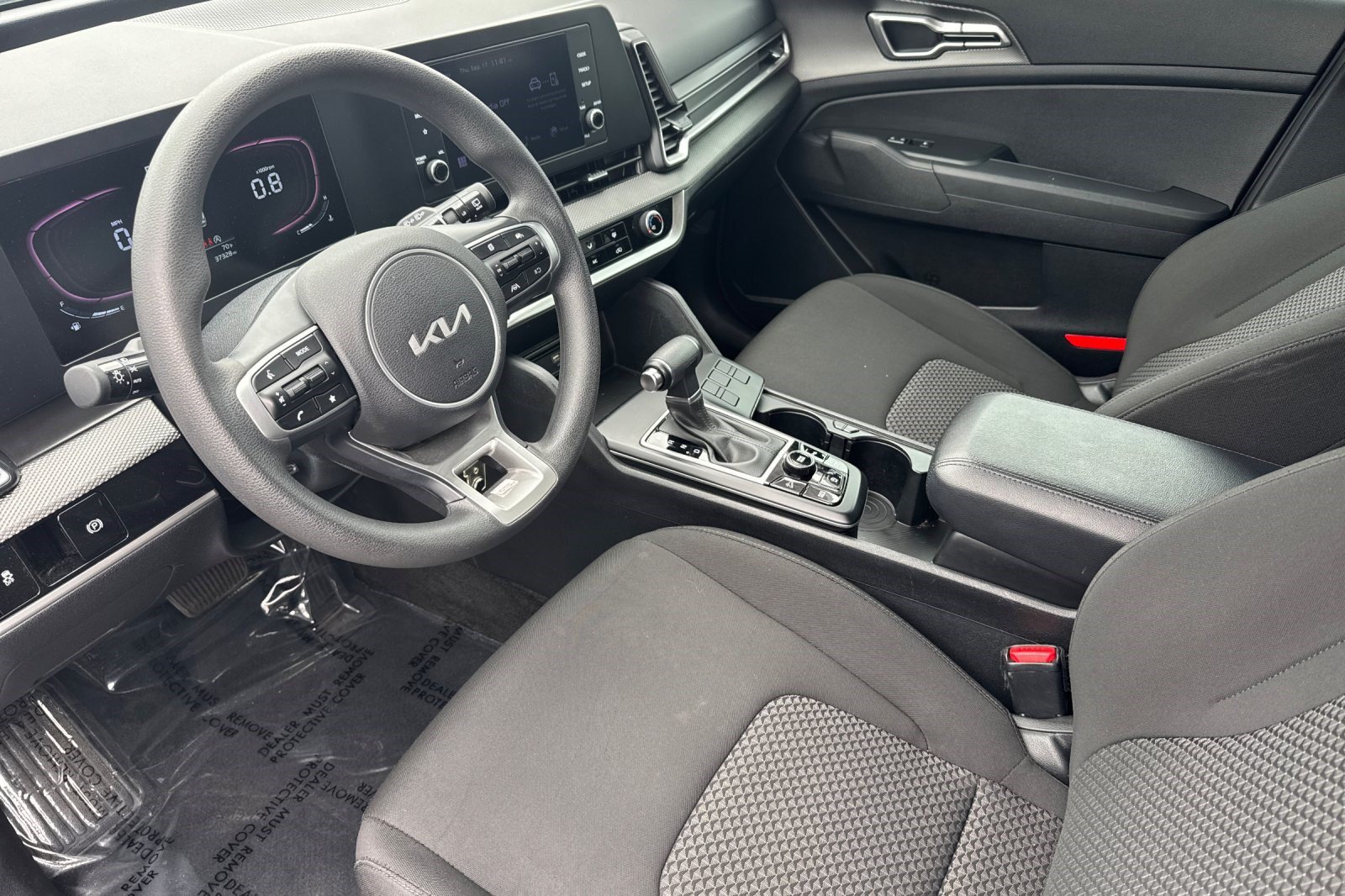 Used 2023 Kia Sportage LX FWD image 4