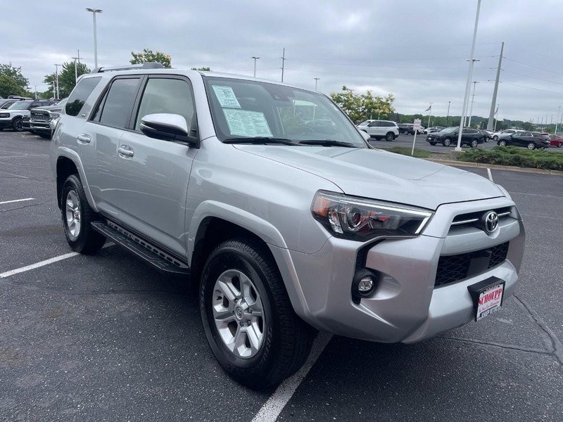 Used 2023 Toyota 4Runner SR5 Premium w/ Moonroof Package AWD/4WD image 2