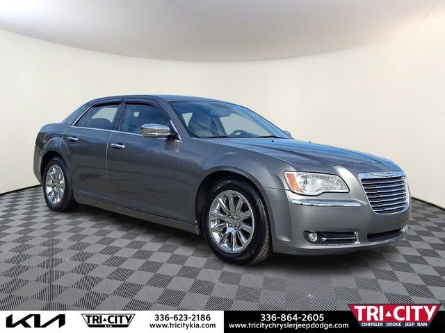 Used 2012 Chrysler 300 Limited image 1