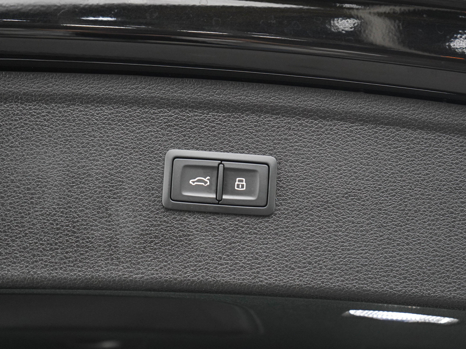 Used 2024 Audi SQ5 Premium Plus w/ Premium Plus Package AWD/4WD image 17