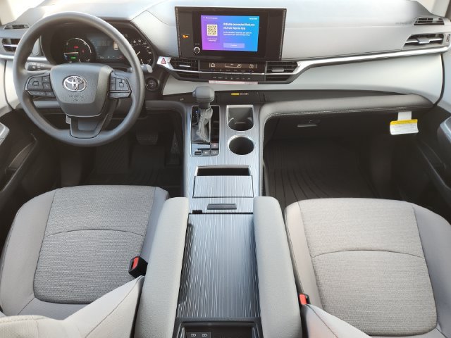 New 2026 Toyota Sienna LE FWD image 23