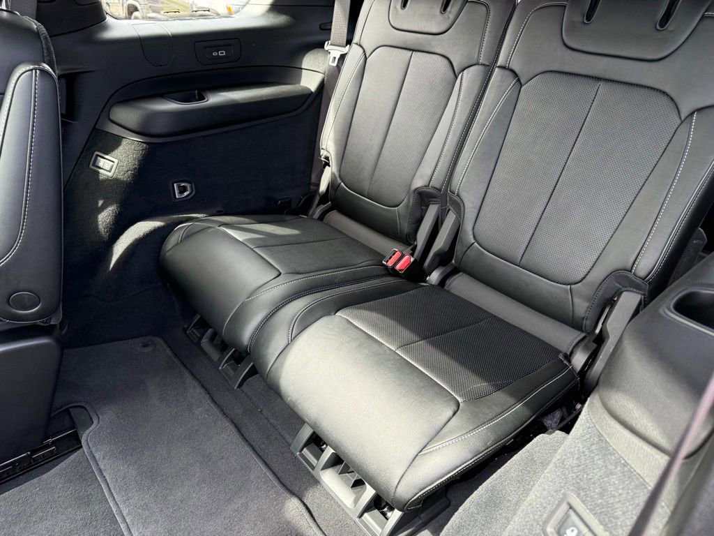 Used 2023 Jeep Grand Cherokee L Overland AWD/4WD image 22