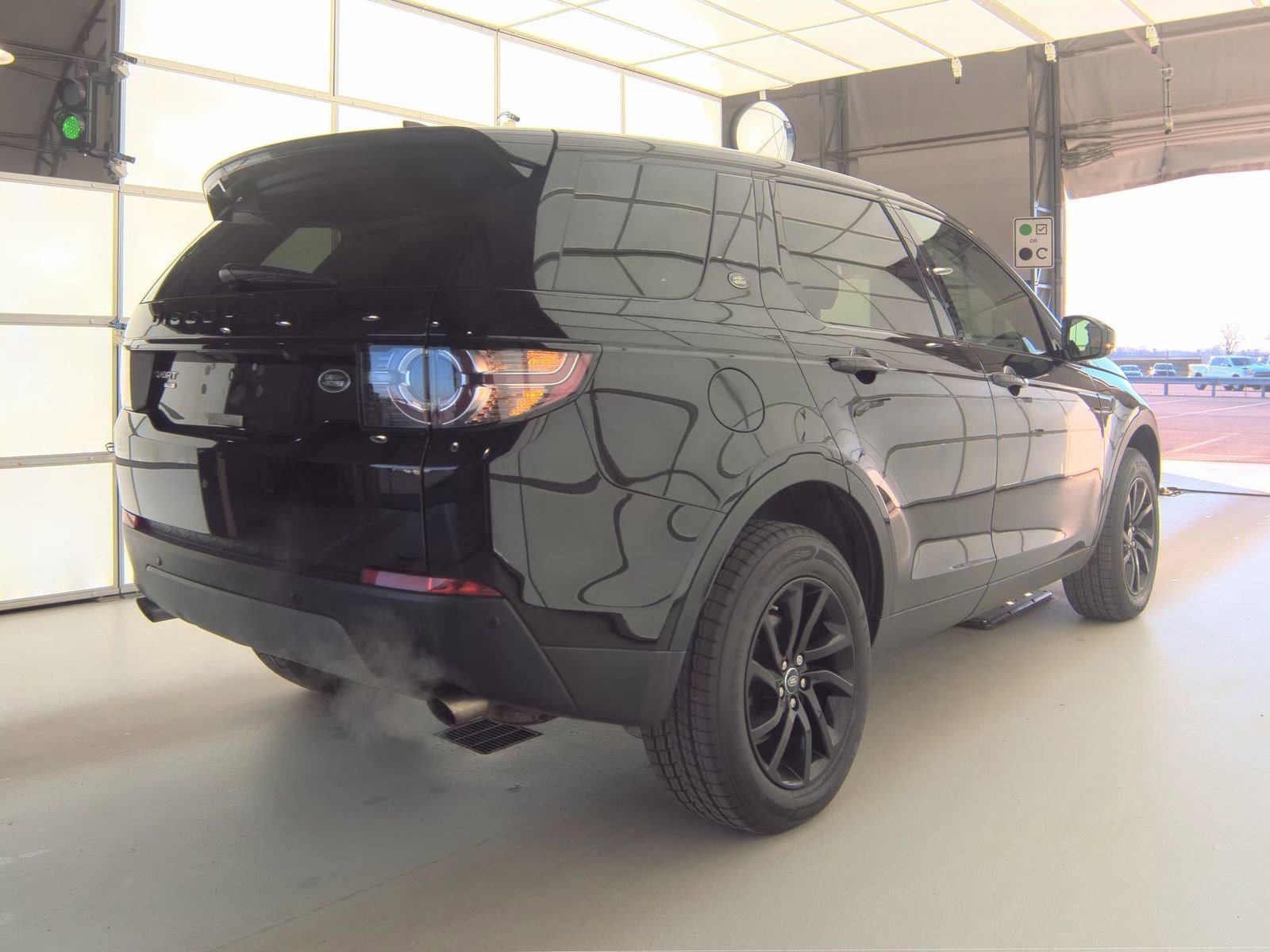 Used 2019 Land Rover Discovery Sport AWD/4WD image 7