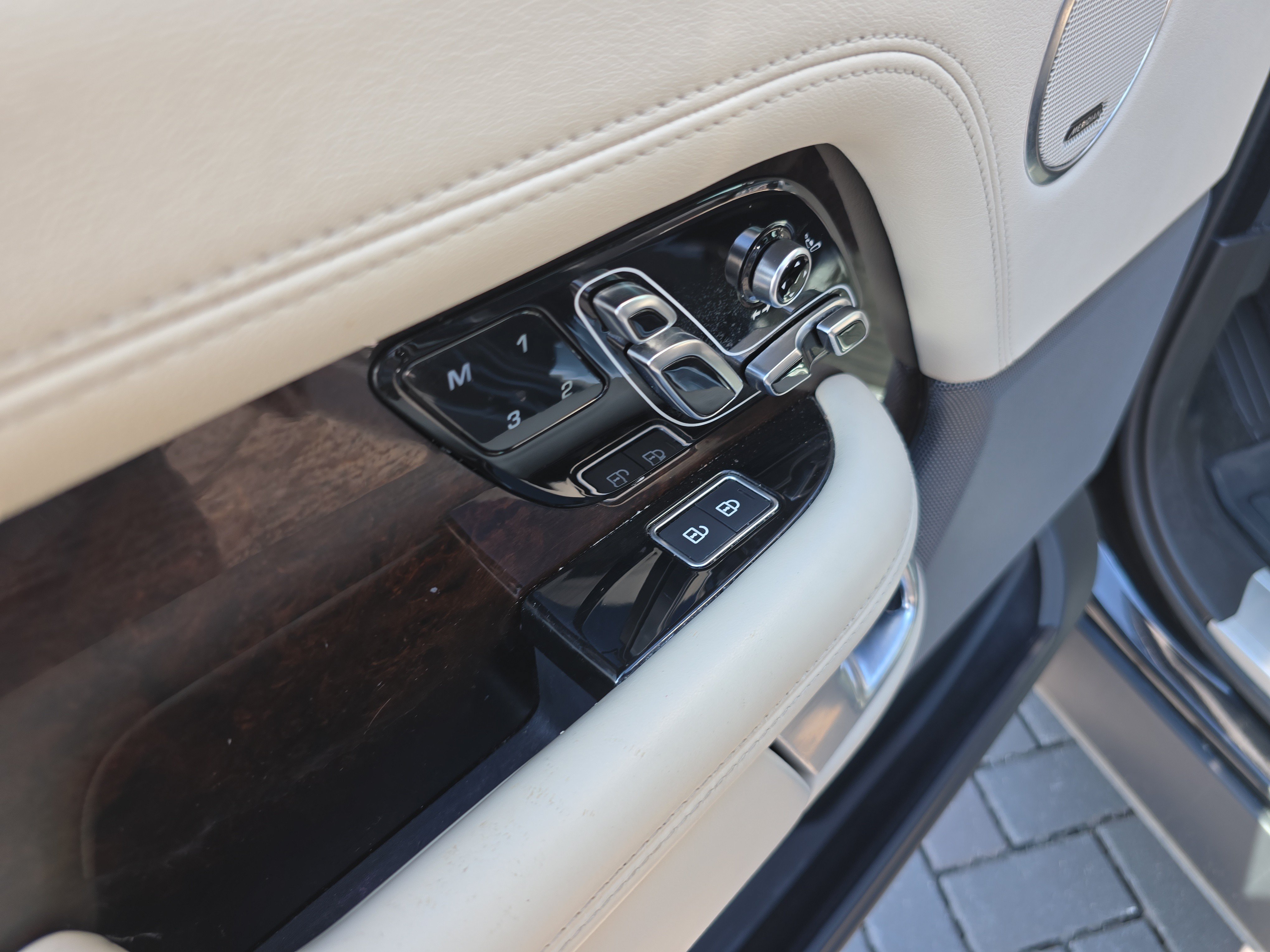 Used 2021 Land Rover Range Rover P525 Westminster Edition LWB AWD/4WD image 19