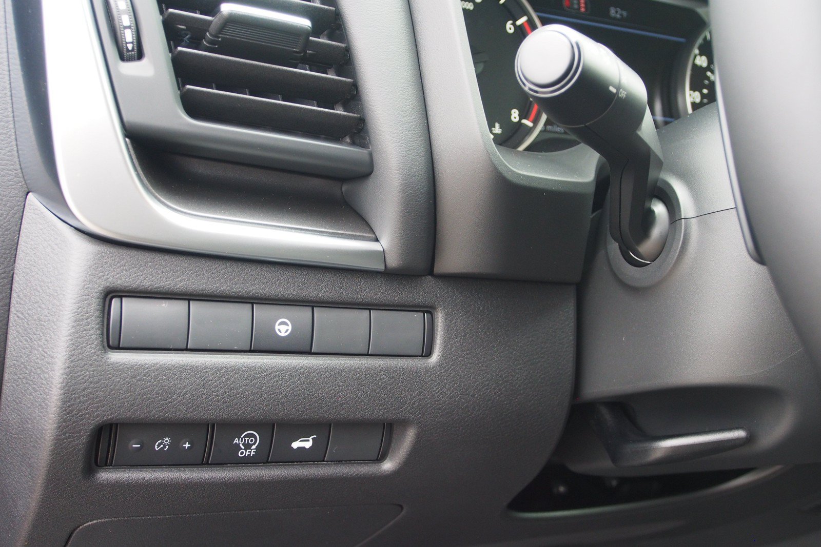 Used 2026 Nissan Rogue SV AWD/4WD image 18