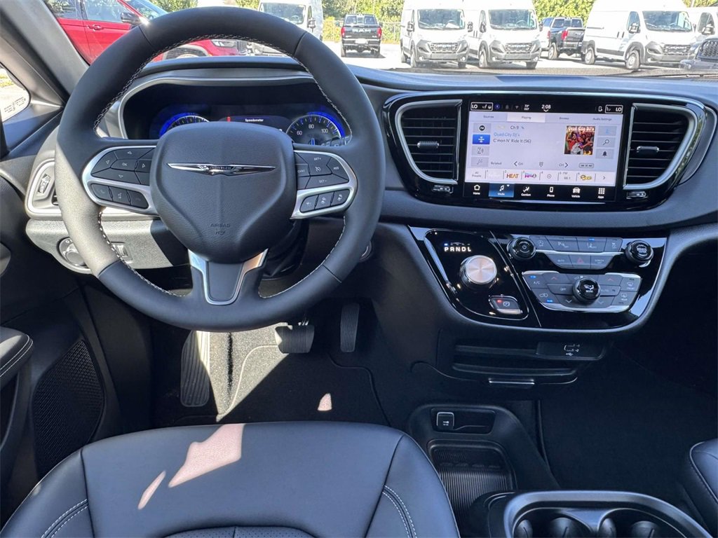 New 2026 Chrysler Voyager LX image 16