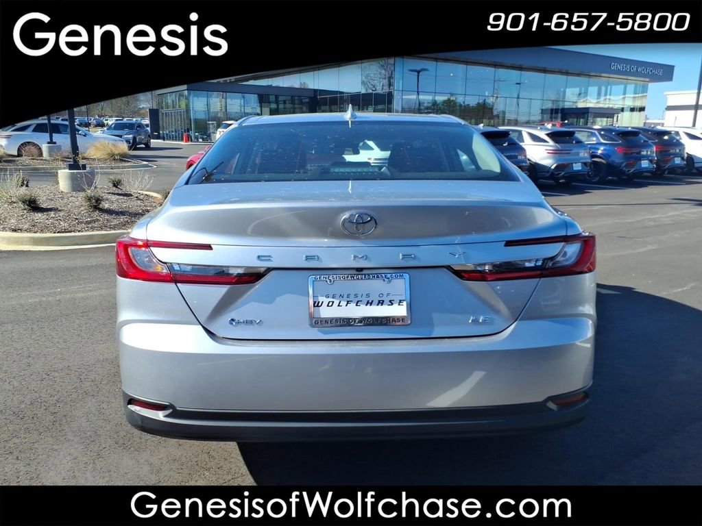 Used 2025 Toyota Camry LE image 4