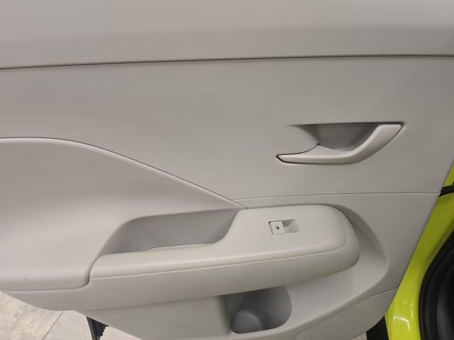 Used 2024 Hyundai Kona SEL AWD/4WD image 17