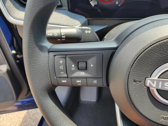 Used 2025 Nissan Kicks SV w/ SV Premium Package AWD/4WD image 15