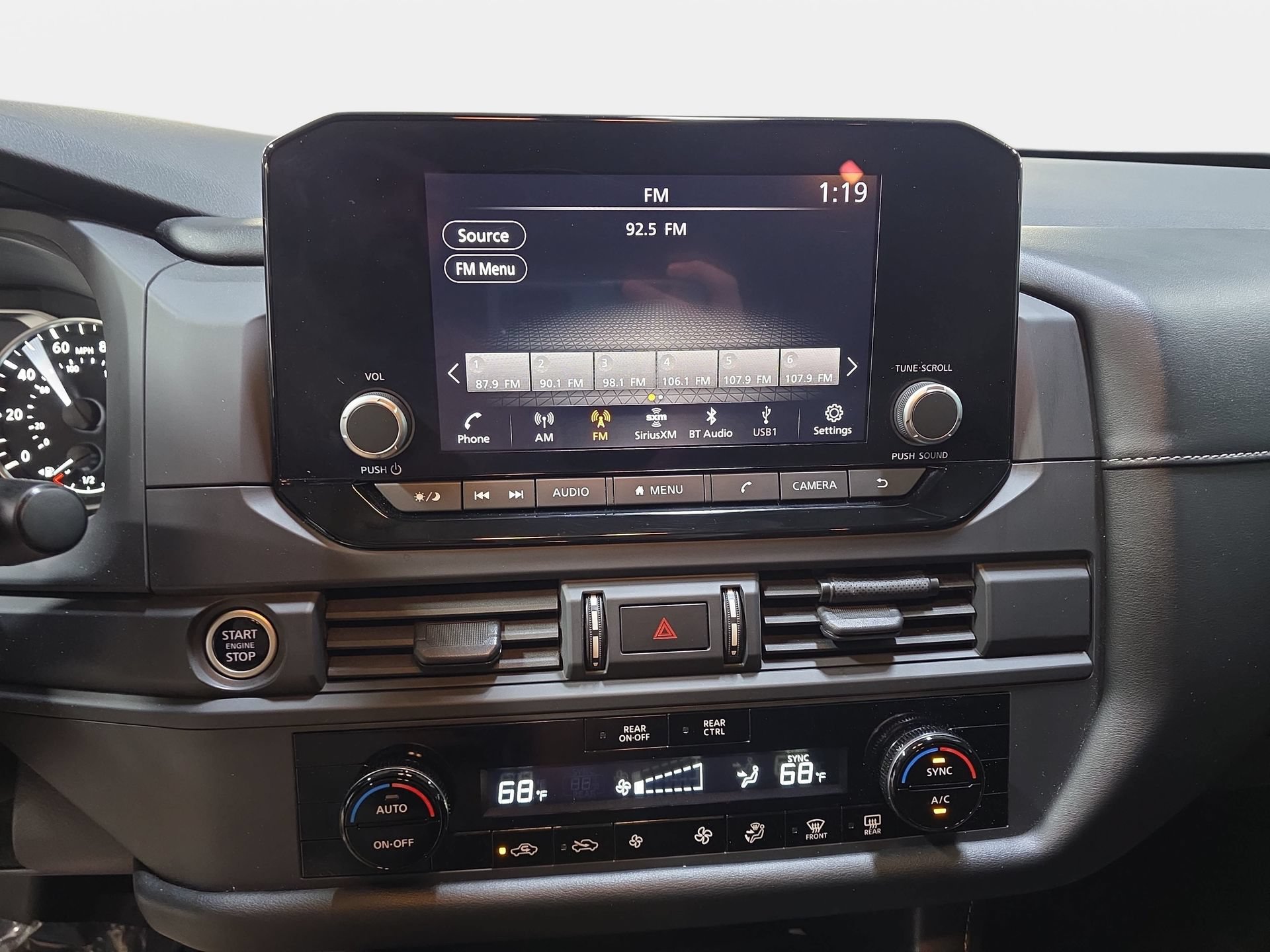 Used 2023 Nissan Pathfinder S AWD/4WD image 19