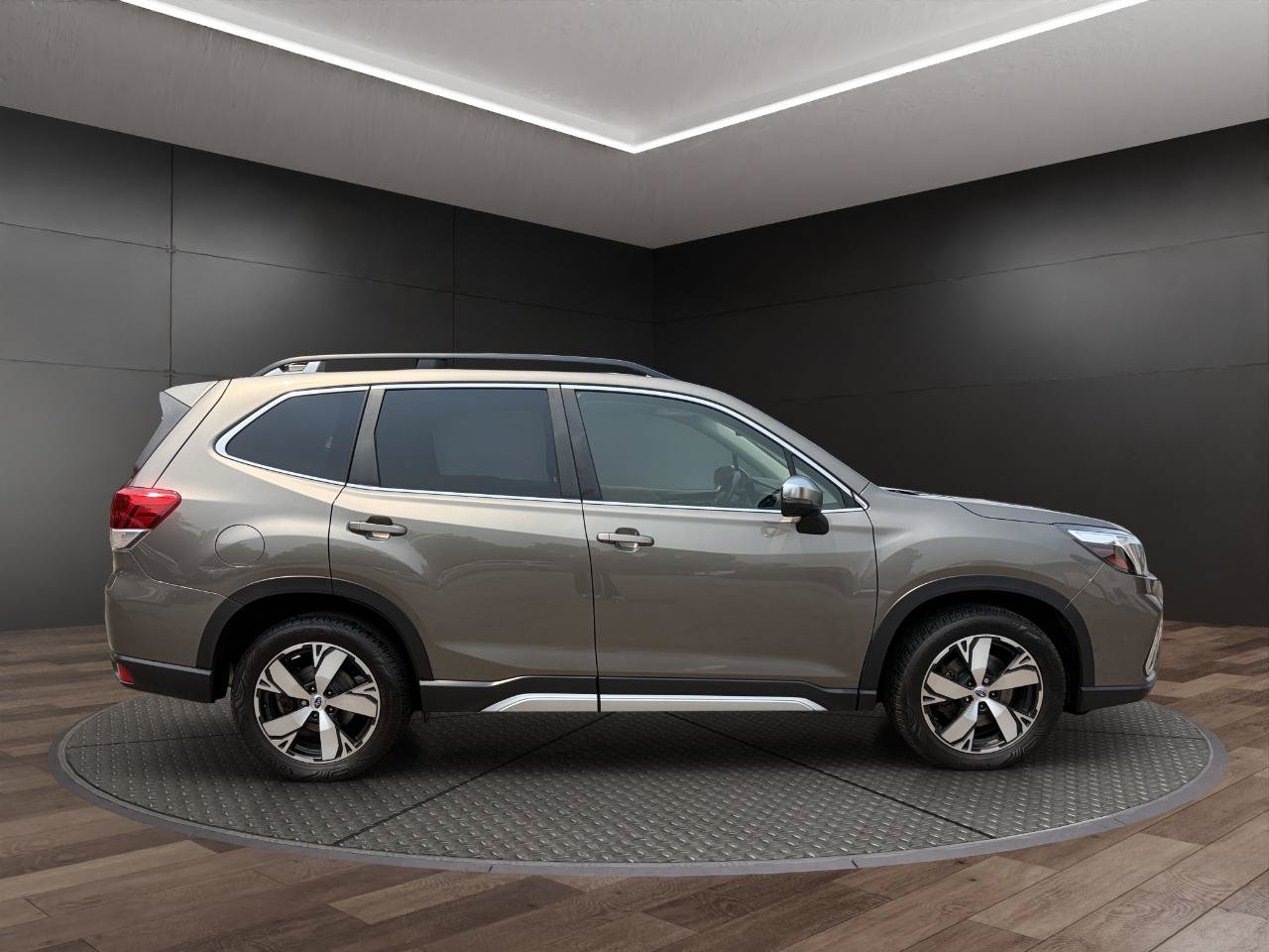 Used 2020 Subaru Forester Touring AWD/4WD image 5
