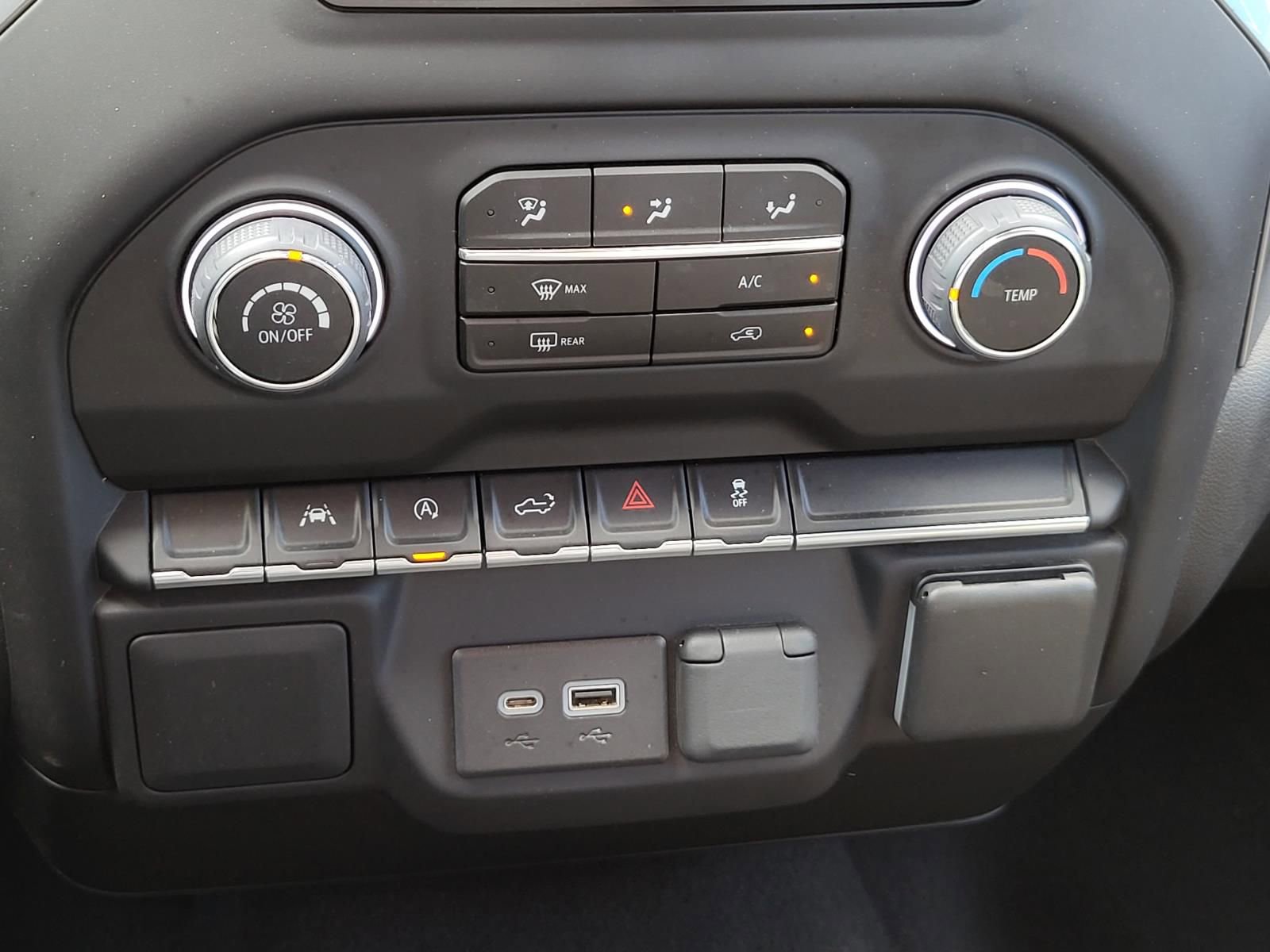 Used 2023 Chevrolet Silverado 1500 Custom image 28