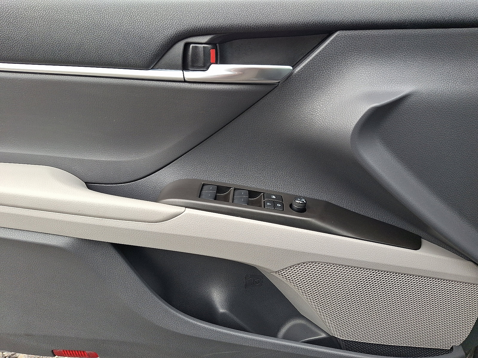 Certified 2023 Toyota Camry LE image 13