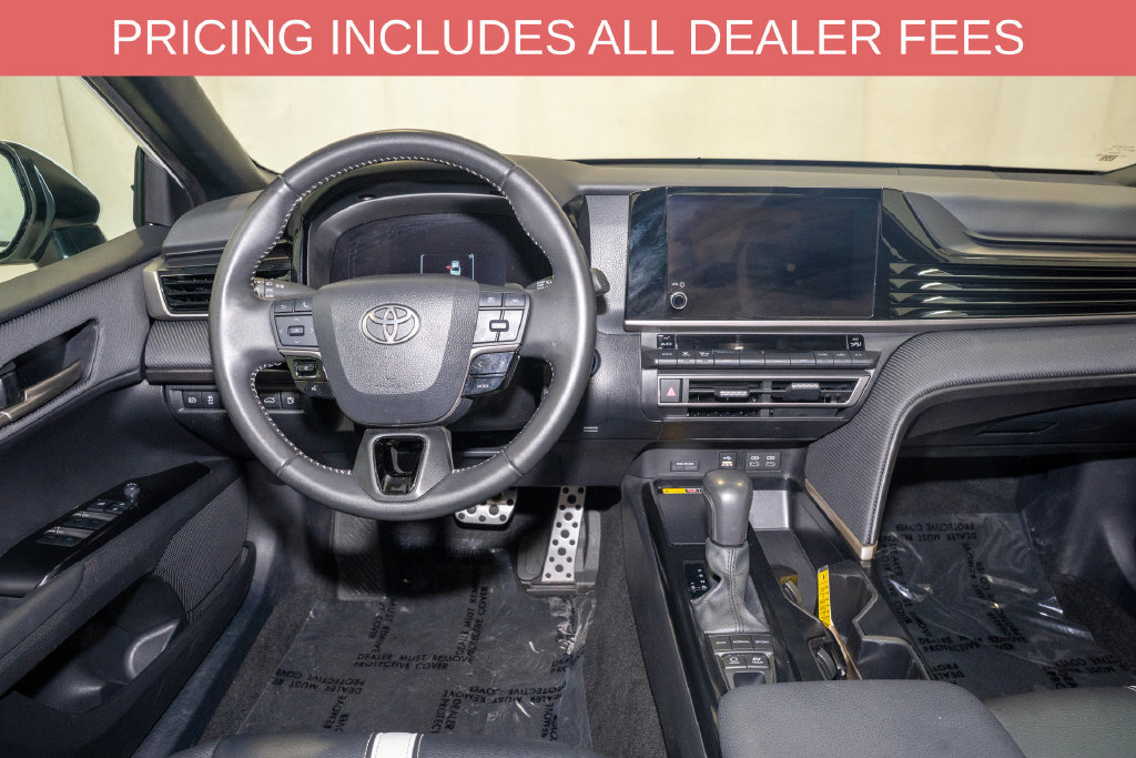 Used 2025 Toyota Camry SE FWD image 6