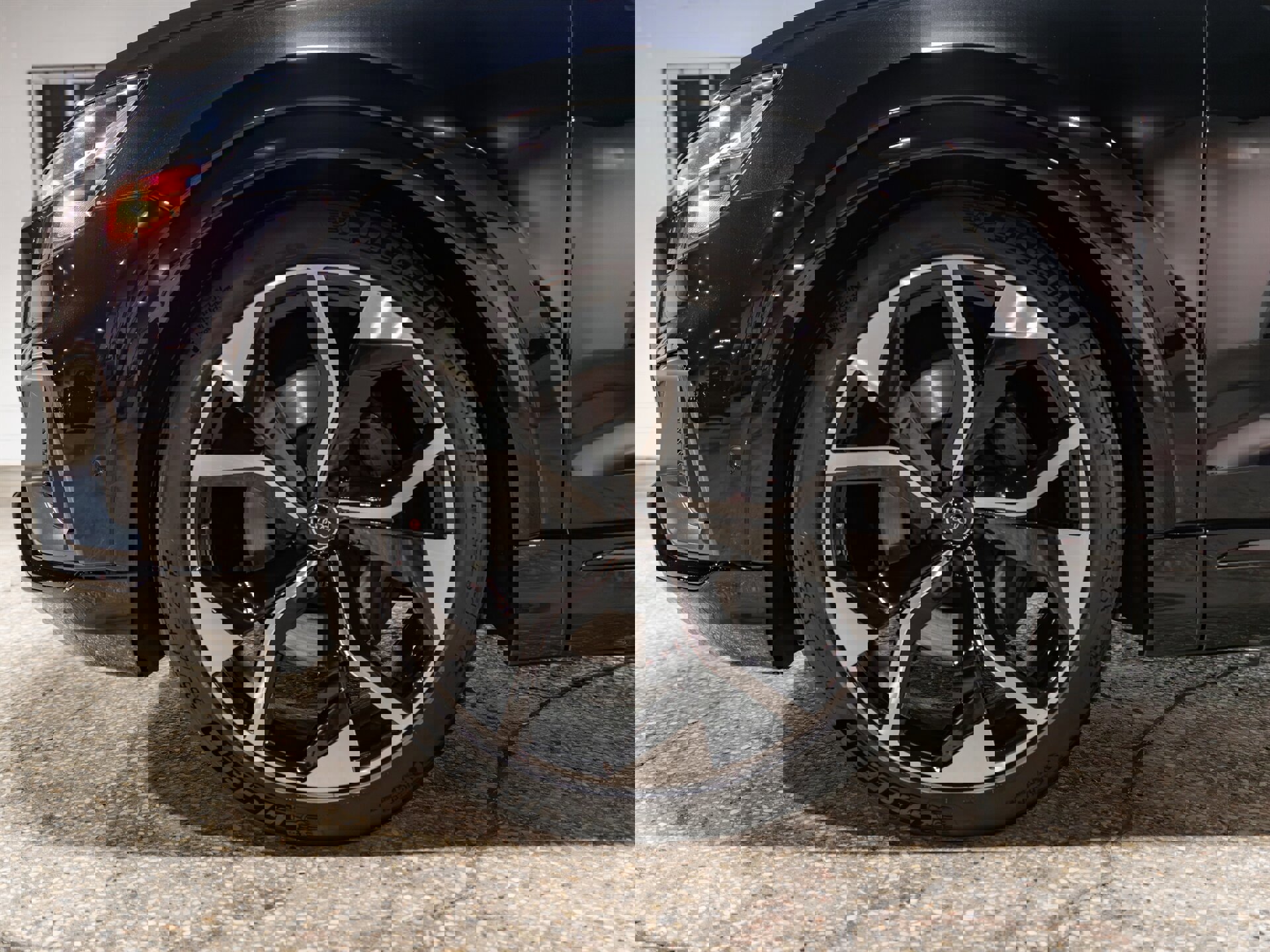 Used 2020 Audi SQ8 Prestige image 14