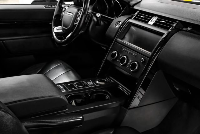 Used 2019 Land Rover Discovery SE image 31