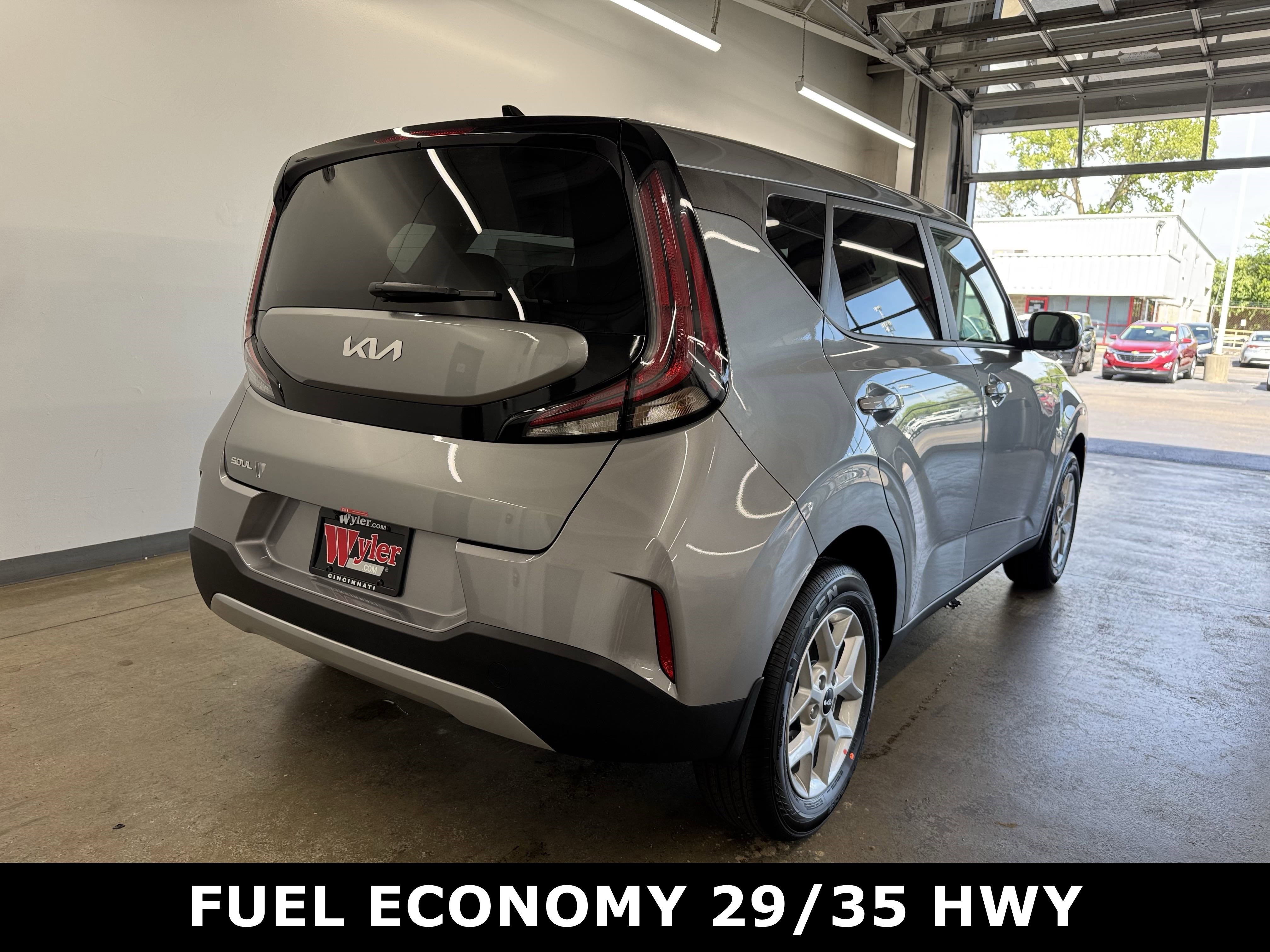 New 2025 Kia Soul LX image 3